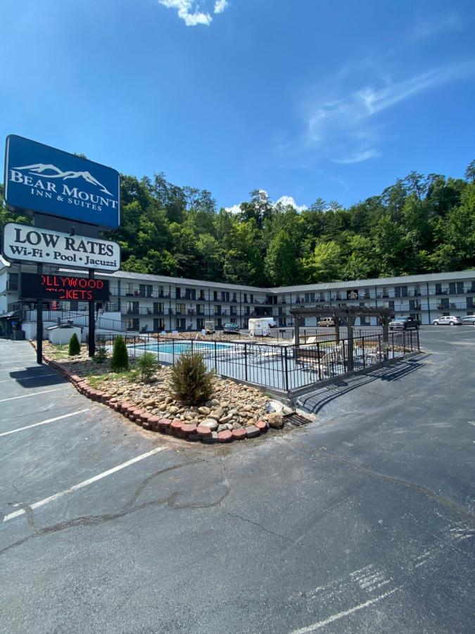 Bear Mount Inn & Suites Pigeon Forge Dış mekan fotoğraf