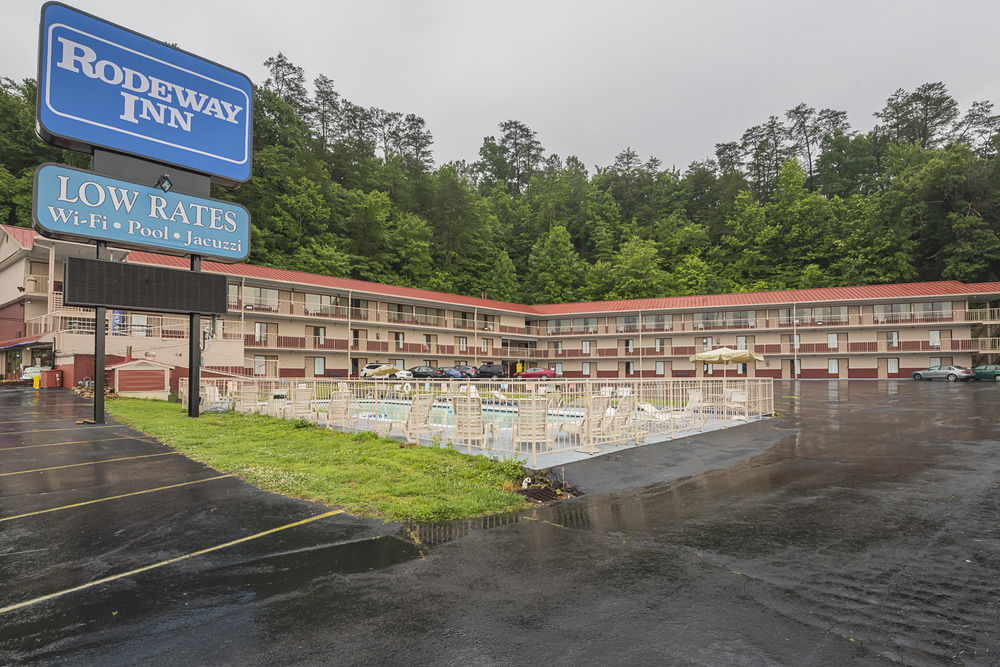 Bear Mount Inn & Suites Pigeon Forge Dış mekan fotoğraf