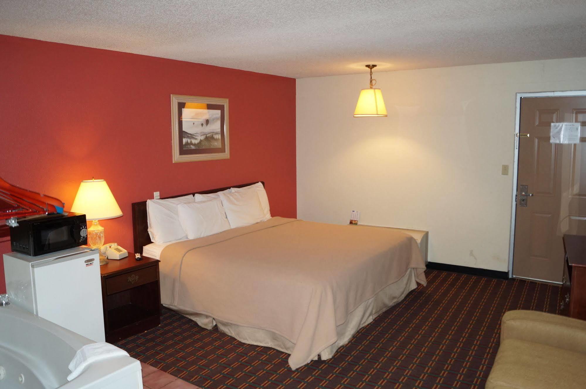 Bear Mount Inn & Suites Pigeon Forge Dış mekan fotoğraf